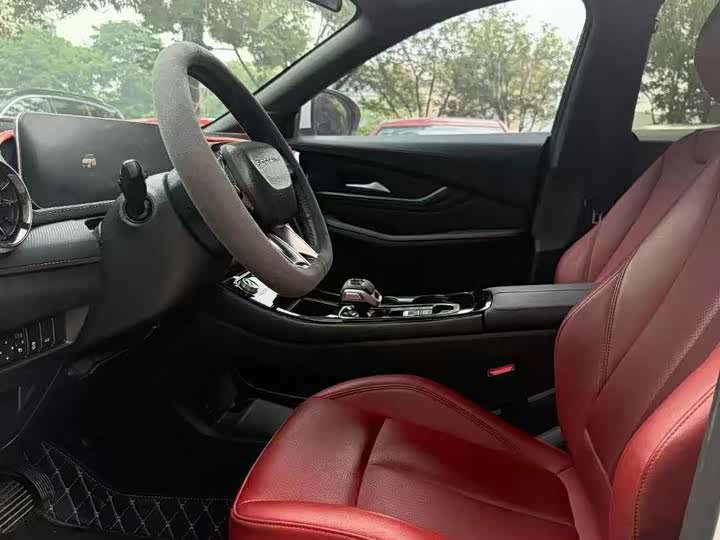 Dongfeng Forthing T5 2021 2021款 1.5T 自动豪华型