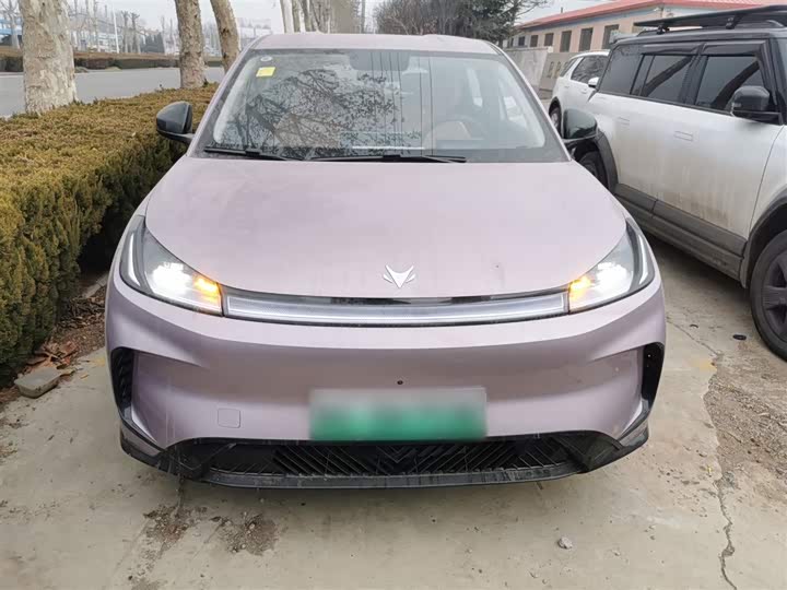 2025 BAIC Arcfox T1
