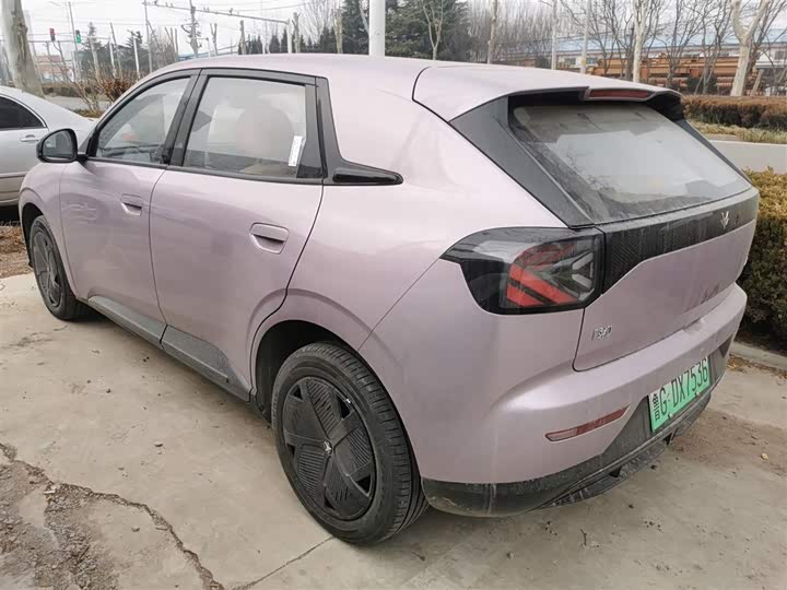 2025 BAIC Arcfox T1