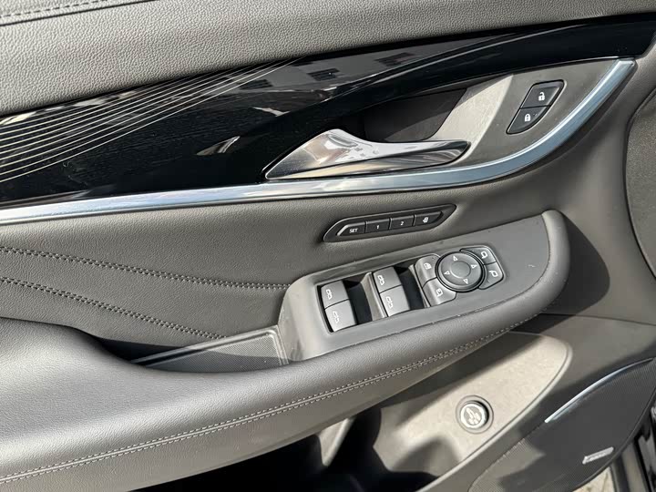 Buick Enclave 2022 2022款 652T 四驱尊享旗舰型 6座