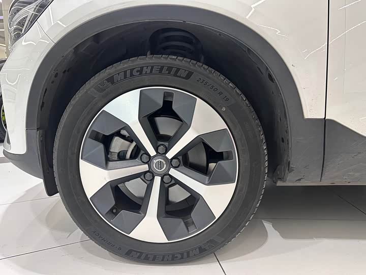 Volvo XC40 2025 2025款 B4 四驱智远豪华版