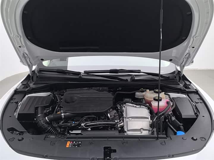 Roewe D7 2023 2023款 DMH 125km 旗舰版