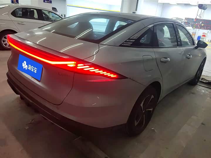 Geely Galaxy L6 2025 2025款 EM-i 140km 星舰版