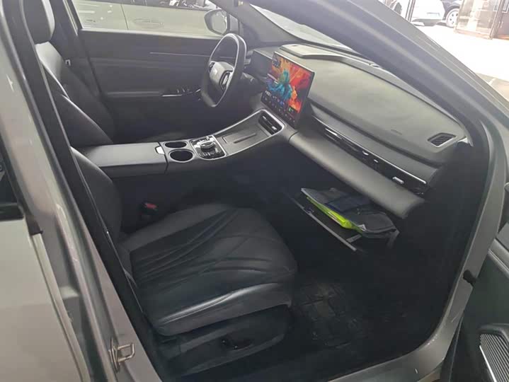 Geely Galaxy L6 2025 2025款 EM-i 140km 星舰版