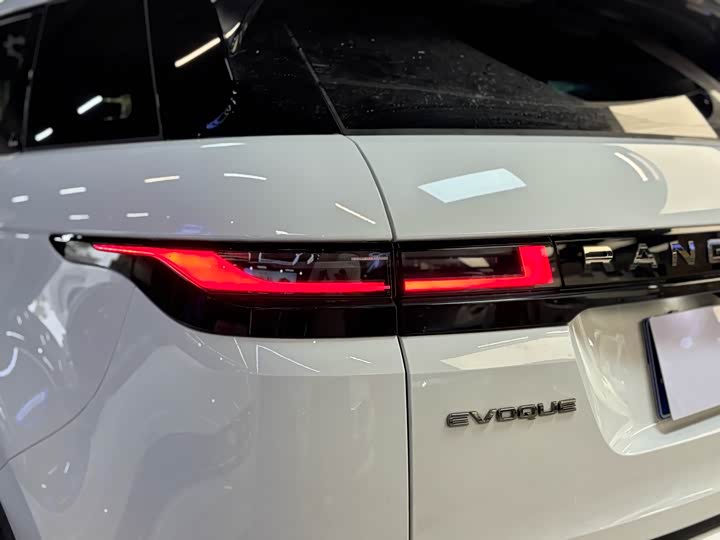 Land Rover Range Rover Evoque L 2024 2024款 揽胜极光L SE 驭光尊耀版