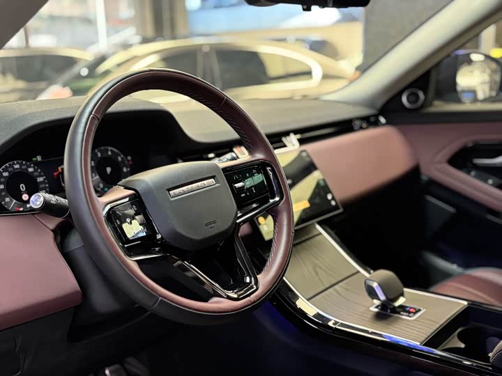 Land Rover Range Rover Evoque L 2024 2024款 揽胜极光L SE 驭光尊耀版