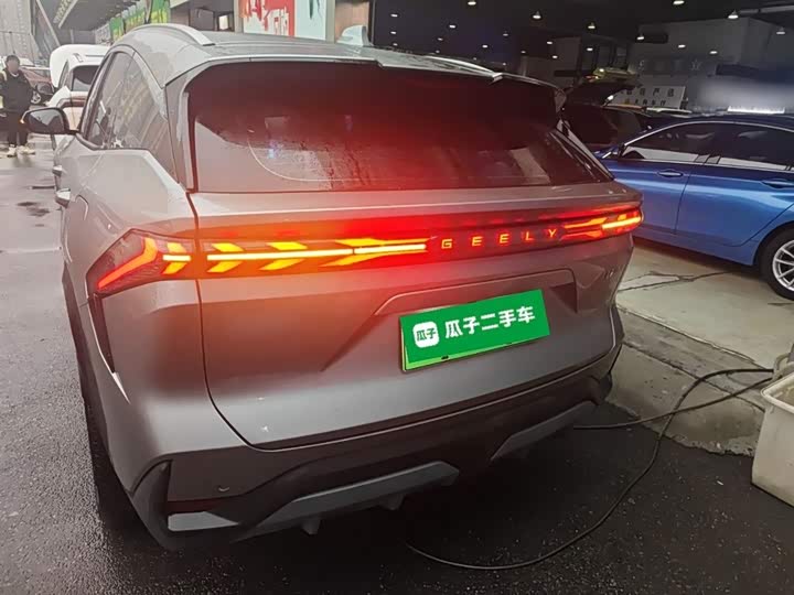 Geely Galaxy L7 2025 2025款 EM-i 115km 探索+版