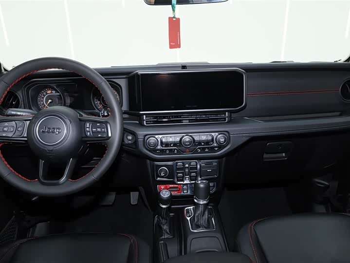 Jeep Wrangler 2024 2024款 2.0T 罗宾汉四门版