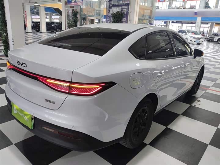 BYD Seal 05 DM-i Hybrid 2025 2025款 DM-i 智驾版 55KM豪华型
