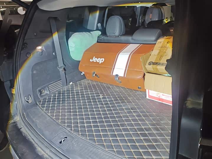 2022 Jeep Grand Commander