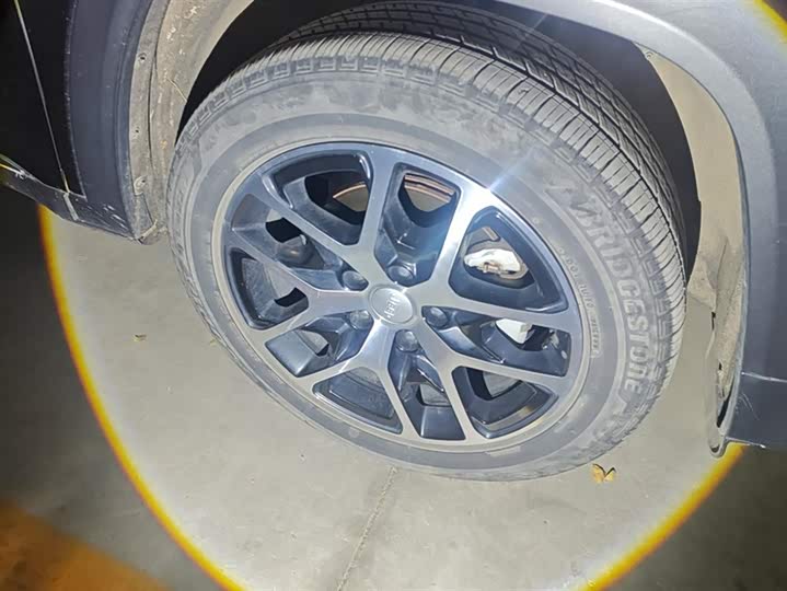 Jeep Grand Commander 2022 2022款 2.0T 四驱豪华版