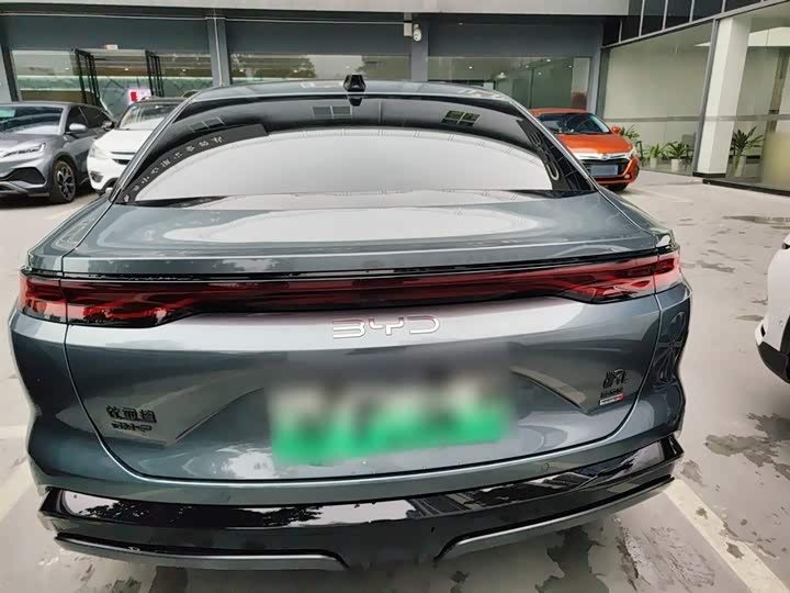 BYD Han L 2025 2025款 DM-p 四驱激光雷达旗舰型