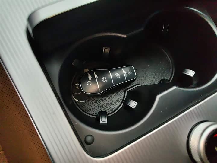 BYD Han L 2025 2025款 DM-p 四驱激光雷达旗舰型