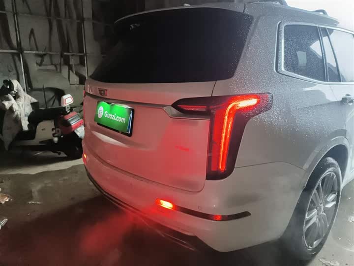 Cadillac XT6 2022 2022款 2.0T 七座两驱豪华型