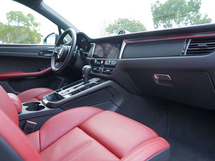 Porsche Macan 2025 2025款 Macan 2.0T 逐梦版
