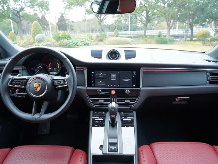 Porsche Macan 2025 2025款 Macan 2.0T 逐梦版