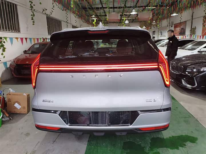 Geely Atlas L 2025 2025款 第四代 1.5TD DCT 启程