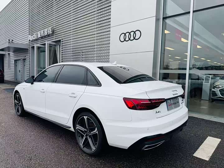 Audi A4L 2024 2024款 40 TFSI 豪华动感型