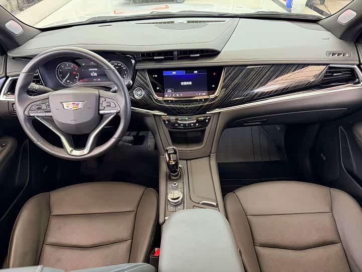 Cadillac XT6 2022 2022款 2.0T 六座四驱豪华型