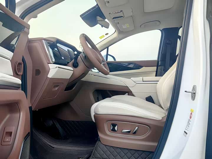 BYD Xia 2025 2025款 DM-i 1.5T 100km 超越型