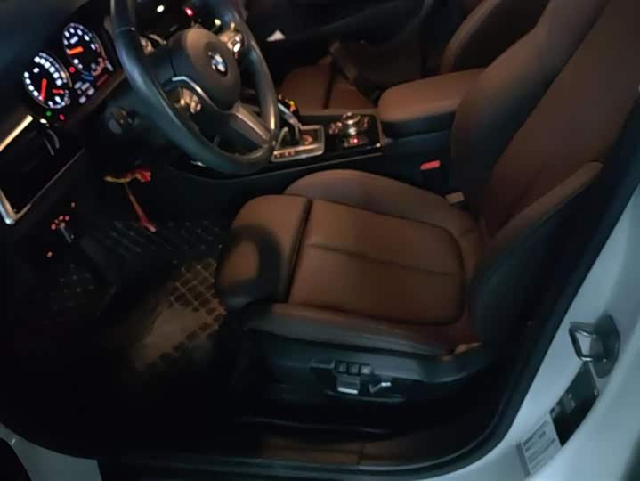 BMW 1 Series 2023 2023款 120i M运动曜夜版