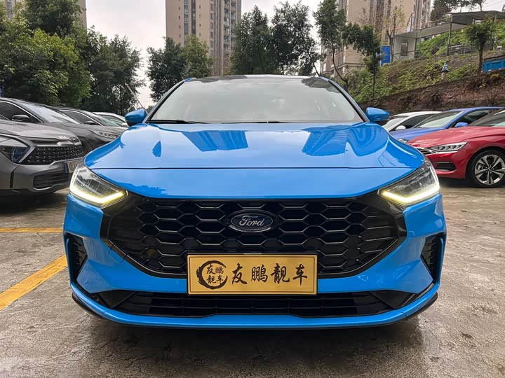 Ford Focus 2022 2022款 三厢 EcoBoost 180 自动竞速版