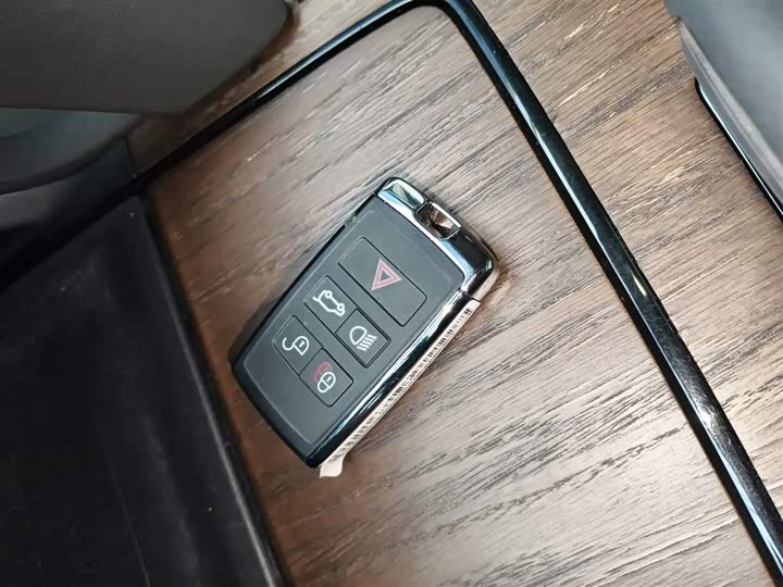 Land Rover Discovery Sport Hybrid 2024 2024款 1.5T P300e 插电式电动混合版