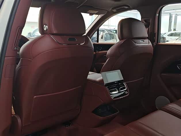 Bentley Bentayga 2024 2024款 4.0T V8 长轴距雅度版