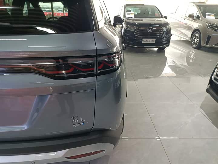 BYD Song L DM-i Hybrid 2025 2025款 智驾版 112km 超越型