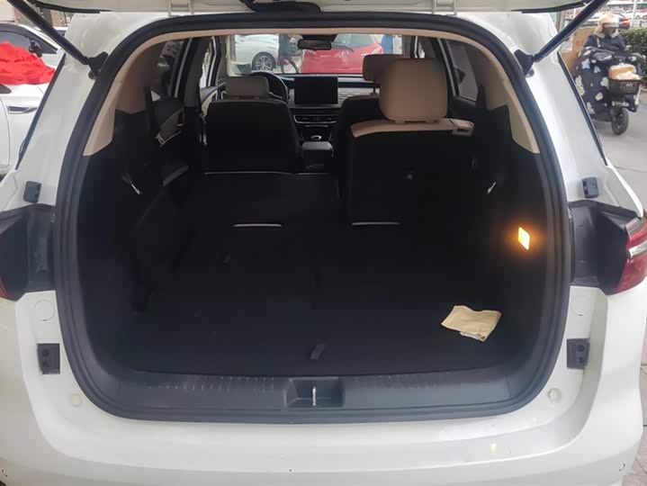 BYD Song Max Hybrid 2022 2022款 DM-i 105KM 旗舰型