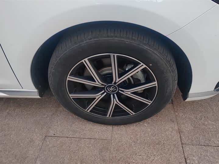 BYD Song Max Hybrid 2022 2022款 DM-i 105KM 旗舰型