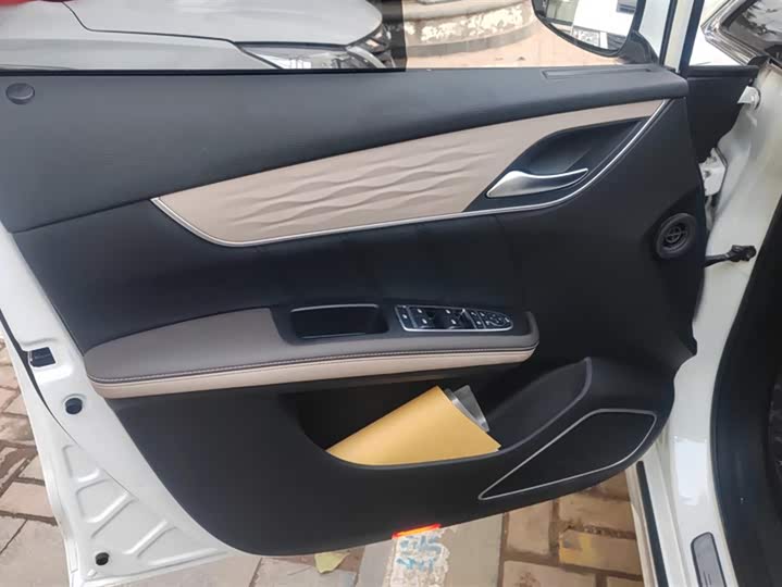 BYD Song Max Hybrid 2022 2022款 DM-i 105KM 旗舰型