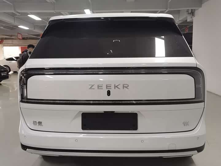 2025 Zeekr 9X