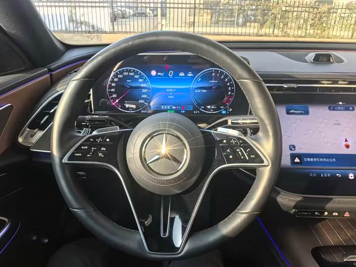 Mercedes-Benz E-Class Hybrid 2024 2024款 E 350 e L 插电式混合动力轿车