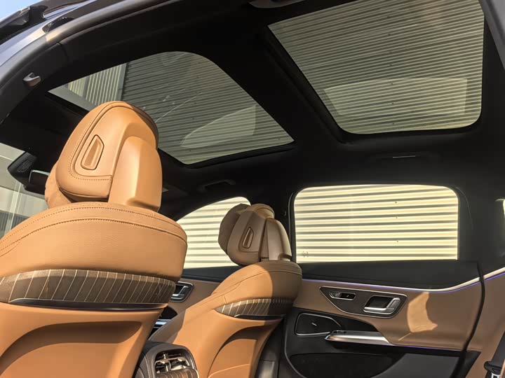 Mercedes-Benz E-Class Hybrid 2024 2024款 E 350 e L 插电式混合动力轿车