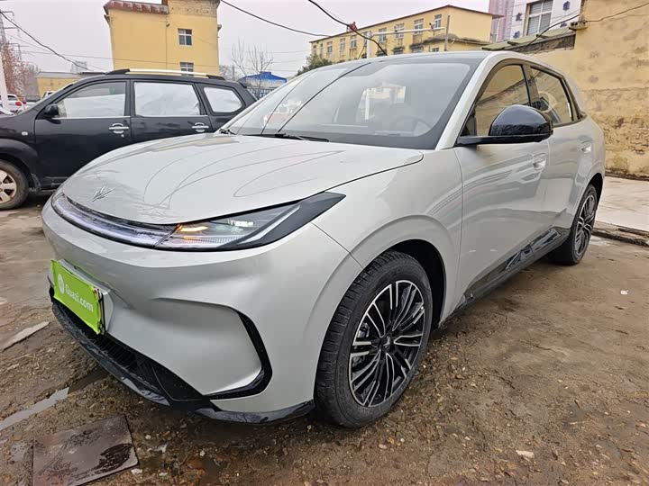 BAIC Arcfox T1 2025 2025款 425 PLUS