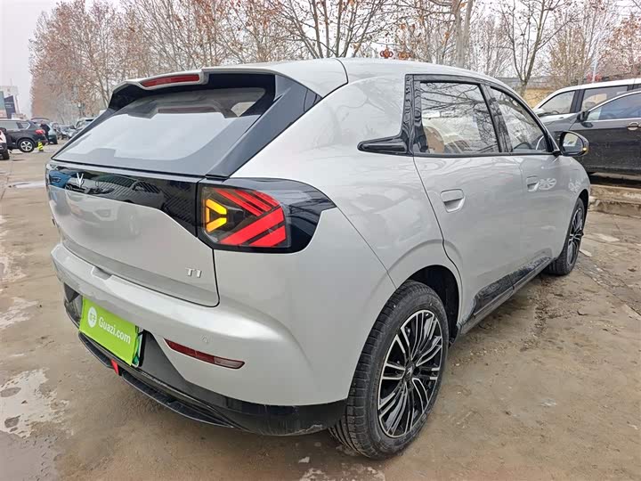 BAIC Arcfox T1 2025 2025款 425 PLUS