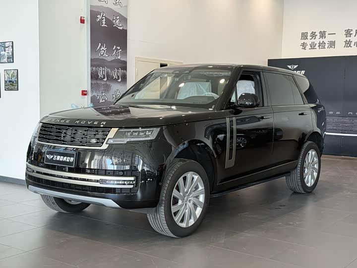 Land Rover Range Rover 2025 2025款 3.0 L6 400PS 盛世加长版