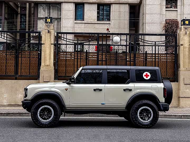 Ford Bronco 2024 2024款 2.3T 荒地