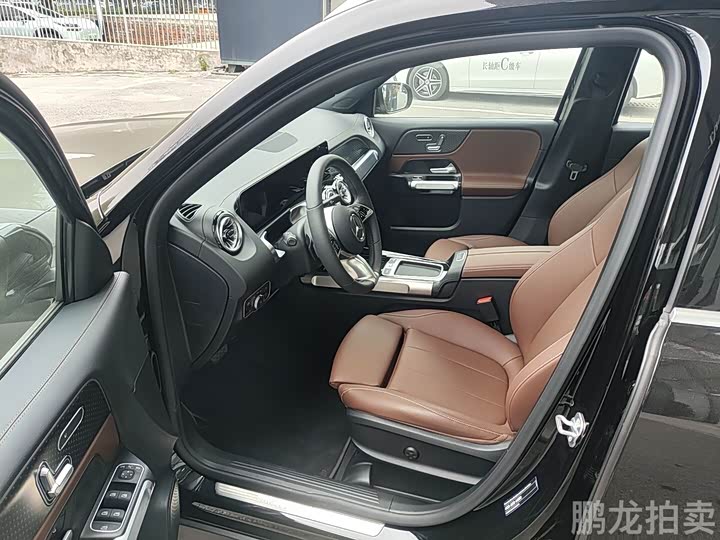 Mercedes-Benz GLB-Class 2025 2025款 GLB 220 时尚型