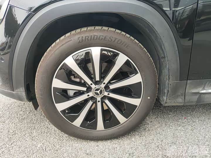 Mercedes-Benz GLB-Class 2025 2025款 GLB 220 时尚型