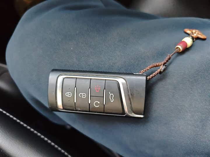 GAC Trumpchi GA6 2022 2022款 270T 自动豪华版