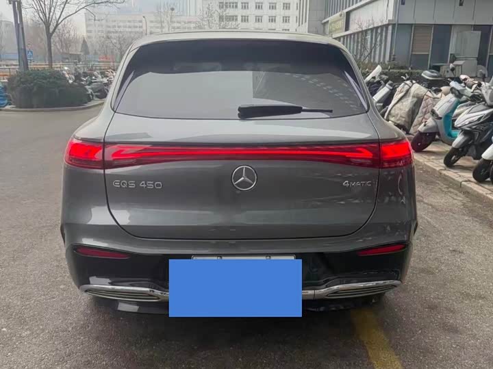 2023 Mercedes-Benz EQS SUV