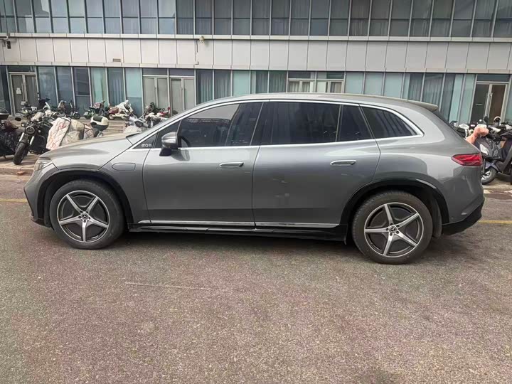 Mercedes-Benz EQS SUV 2023 2023款 450 4MATIC 先锋版