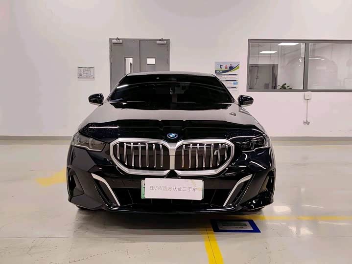 BMW i5 2024 2024款 eDrive 35L M运动套装