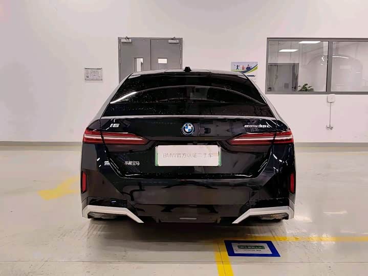BMW i5 2024 2024款 eDrive 35L M运动套装
