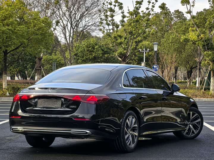 Mercedes-Benz E-Class 2025 2025款 E 300 L 时尚型