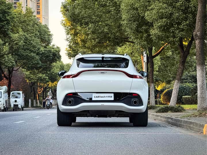 Aston Martin DBX 2023 2023款 3.0T STRAIGHT-SIX