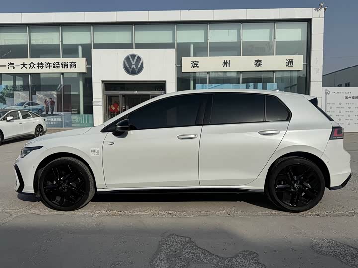 2025 Volkswagen Golf