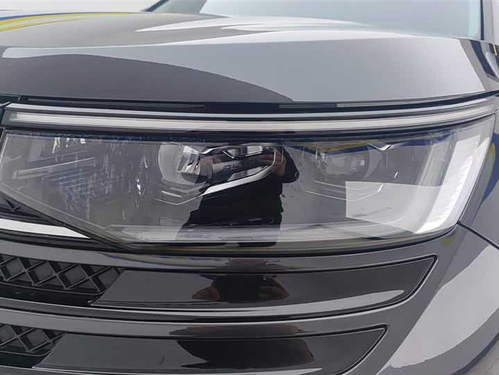 Volkswagen Tavendor 2023 2023款 380TSI 四驱R-Line巡游版